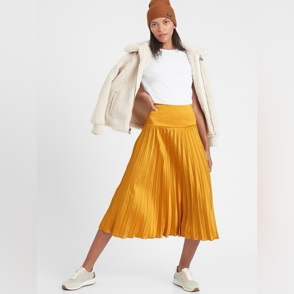 FINAL MARKDOWN NWT! Banana Republic Blue Raven Pleated Midi Skirt - Size 20 🧤 - Picture 5 of 6